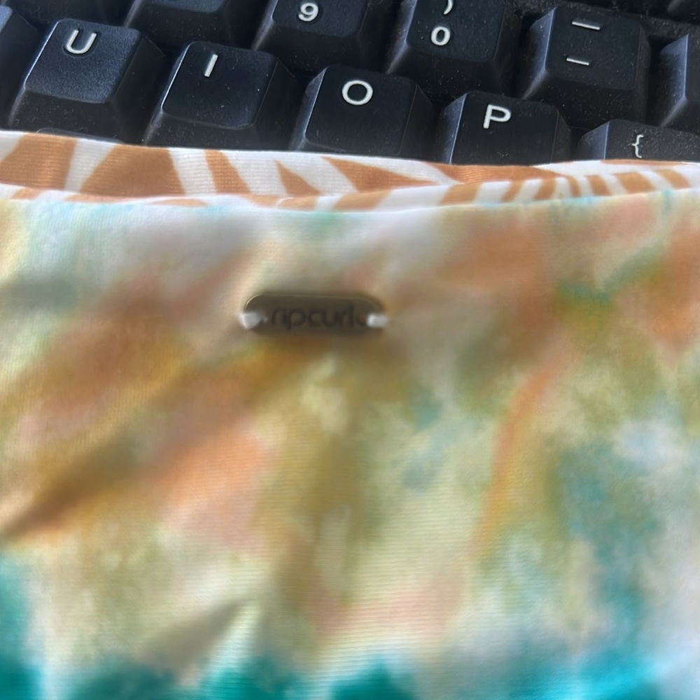 Rip Curl Nwot Bottoms Size Small Reversible - image 3